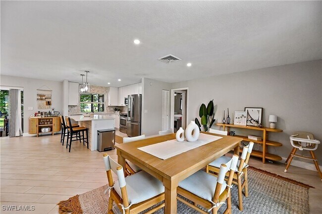 Building Photo - 404 Marathon Ct