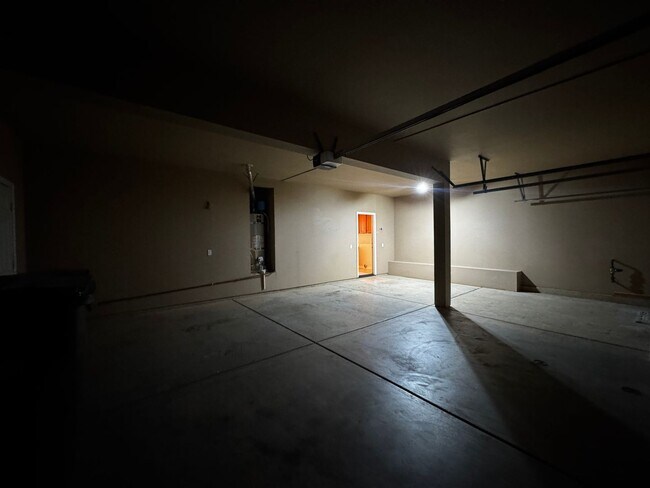 Building Photo - 29121 Shadow Hills St