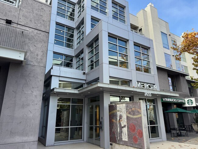 Primary Photo - Beautiful third level 2 bedroom condo in the Mercer