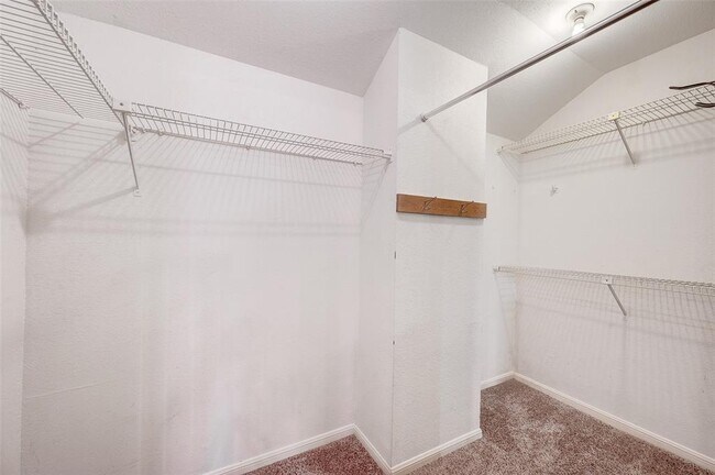 Building Photo - 16800 Sugar Pine Dr