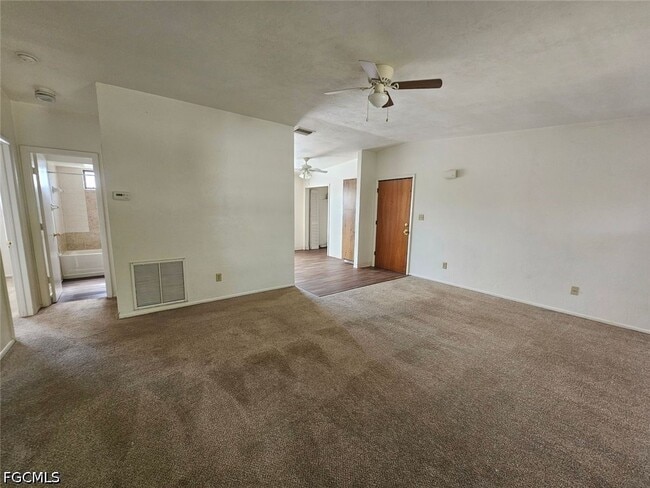 Building Photo - 626 SE 13th Ct