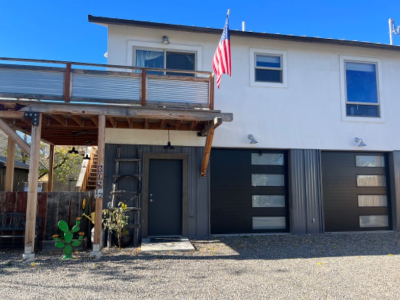 Building Photo - 123 1/2 S E St