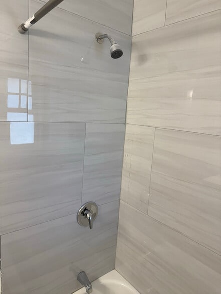 Building Photo - 1956 Rose Blvd