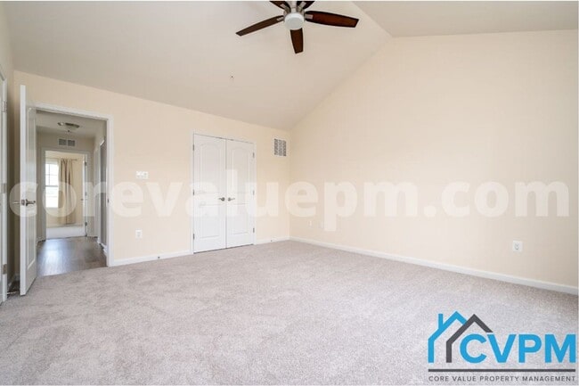 Building Photo - 1322 Chapel Centre Dr