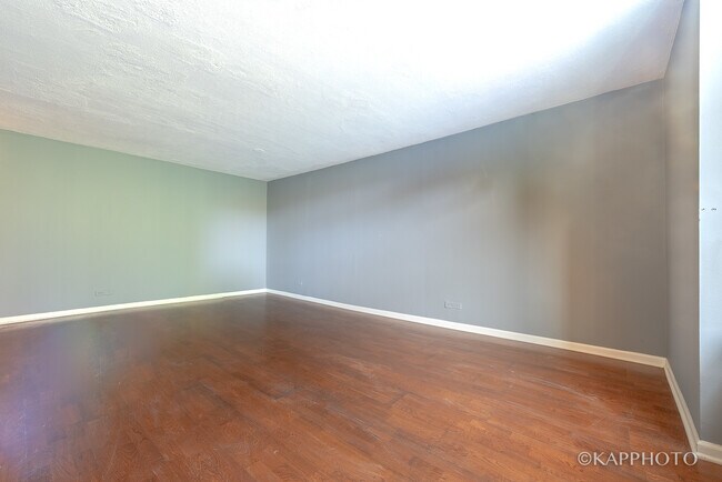 Building Photo - 720 W Gordon Terrace