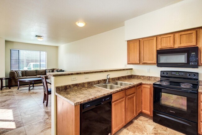 Building Photo - 1251 E Weimer Cir