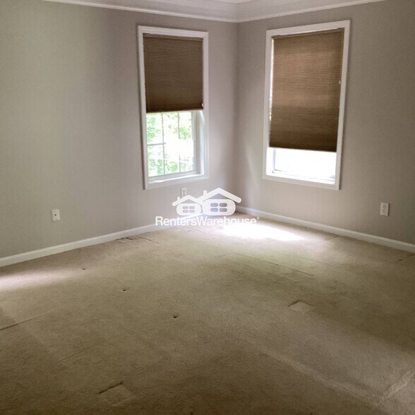 Building Photo - 2983 Rosebrook Dr