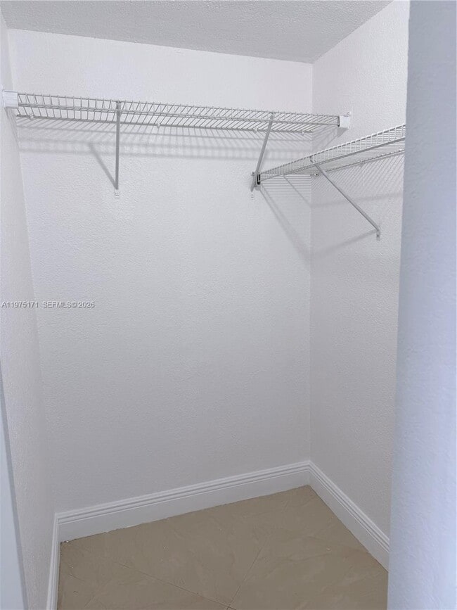 Building Photo - 5460 W 21st Ct