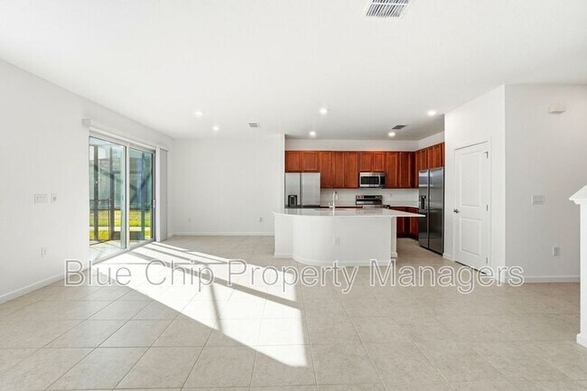 Building Photo - 211 Ballo Dr