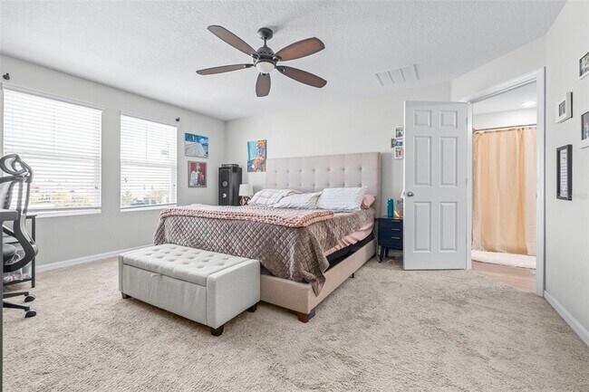 Building Photo - 13030 Boggy Creek Dr