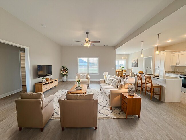 Building Photo - 310 Parkersburg Ln