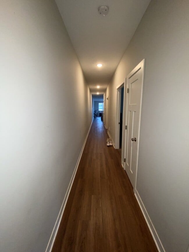 Building Photo - Stunning sunsets on private balcony 2 bed 2 bath in Longfellow!