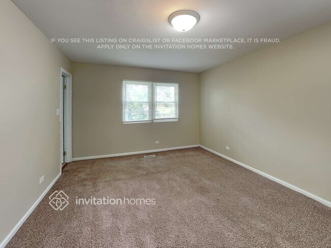 Building Photo - 159 E Timberlane Dr