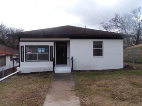 Building Photo - 301 57th St