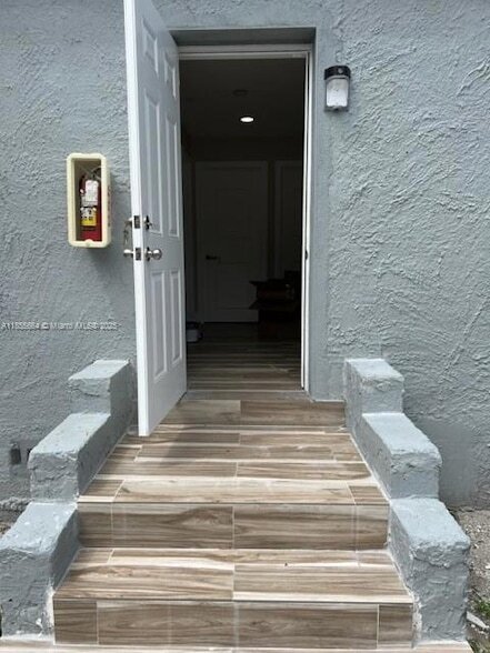 Primary Photo - 922 NW 2nd St
