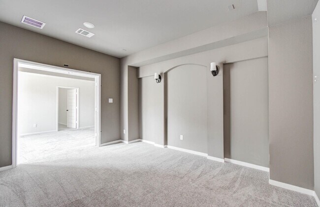 Building Photo - 15108 Botanical Garden Dr