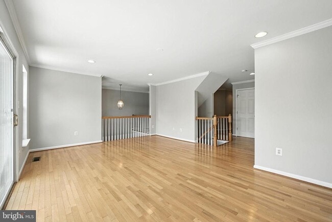 Building Photo - 4705 Manor Dr