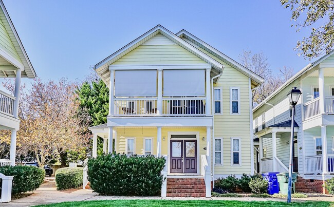 Primary Photo - 105 Woodside Cir