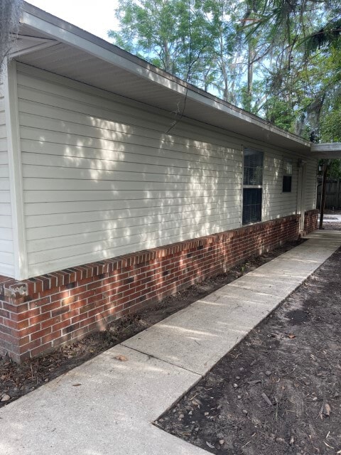 Building Photo - 580 SE Nassau St