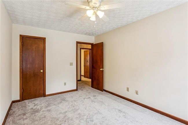 Building Photo - 1105 Booth Ct SW