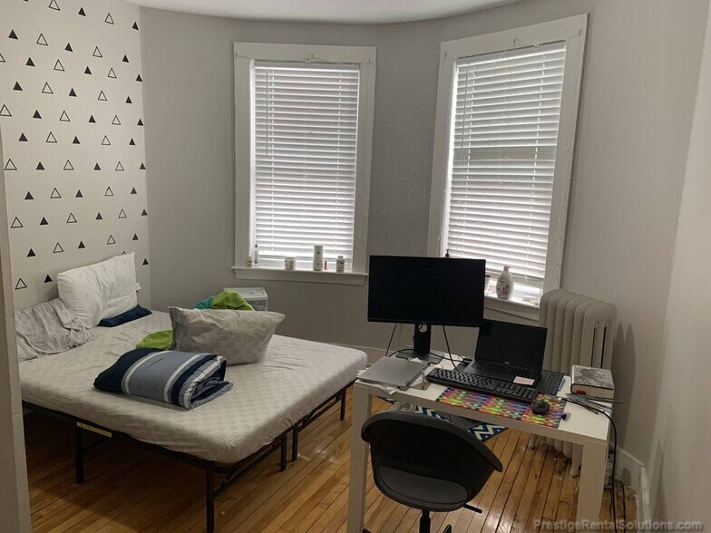 Building Photo - 1692 Commonwealth Ave