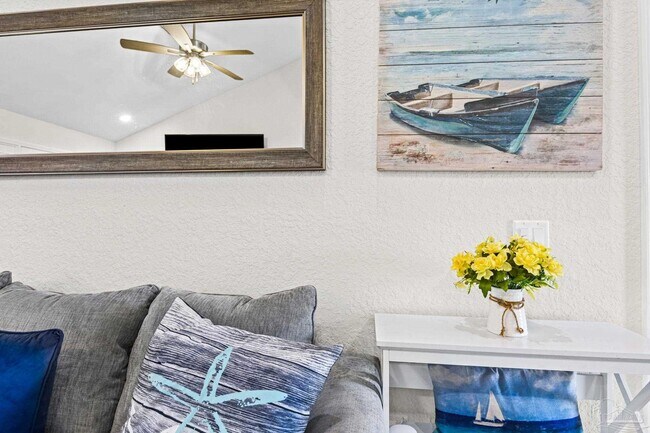 Building Photo - 7911 Twin Lake Dr