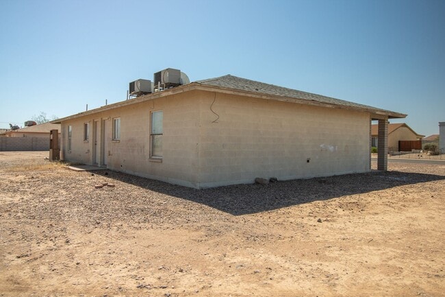 Building Photo - 9874 W Leander Dr