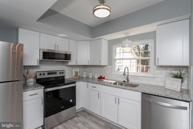 Building Photo - 2693 Red Lion Pl