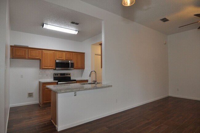 Building Photo - 5709-5711 Shadydell Drive