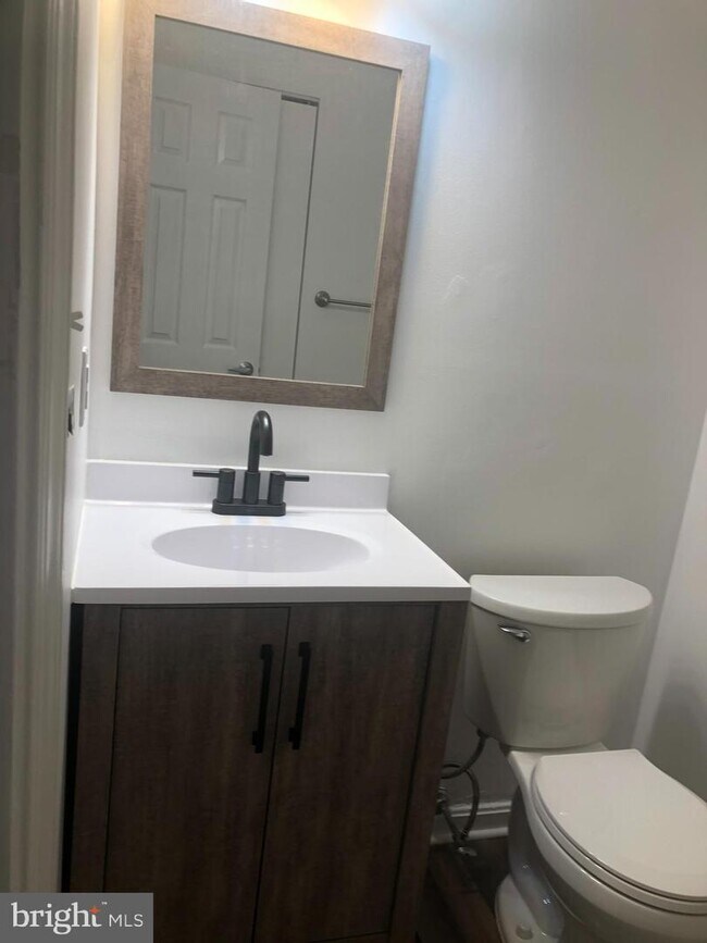 Building Photo - 114-7 Timberlake Terrace