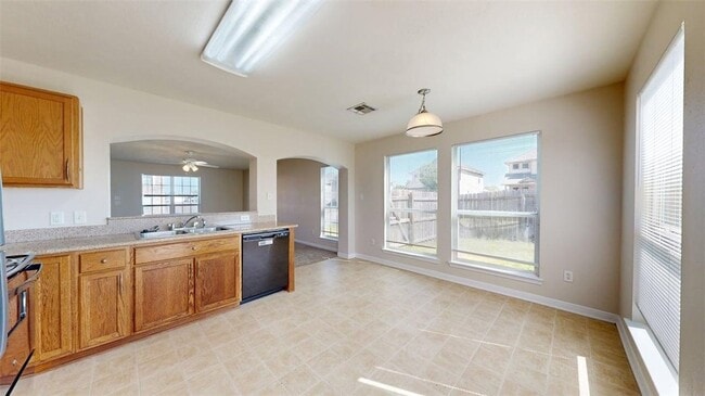 Building Photo - 4140 McFarland Dr