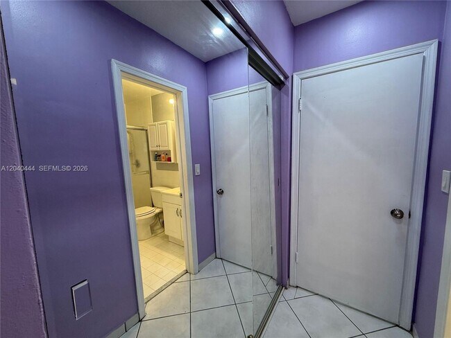 Building Photo - 8600 NW 57th Ct