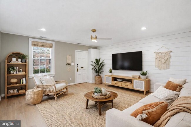 Building Photo - 1300 S Cleveland St