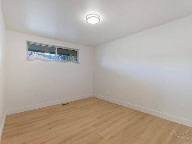 Building Photo - 4980 S 1645 E