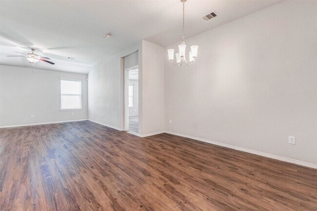 Building Photo - 5422 Dovetail Arbor Trace
