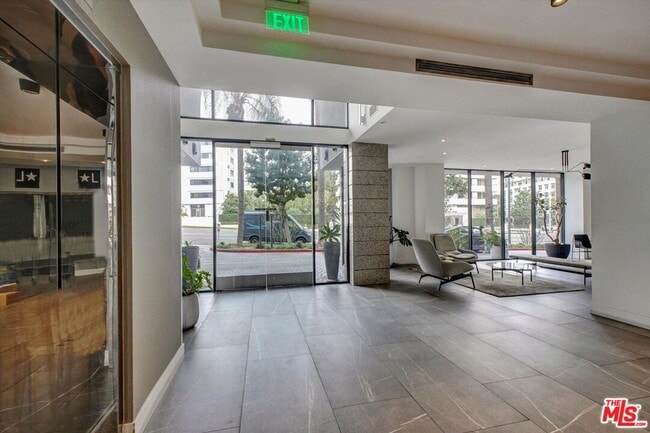 Building Photo - 10600 Wilshire Blvd