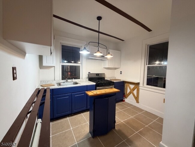 Building Photo - 14 Norwood Ave