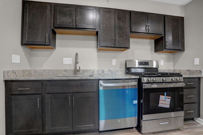 Building Photo - Beautifully Renovated 3-Bedroom Home with ...