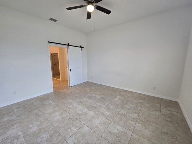 Building Photo - 5325 Jubiloso Dr