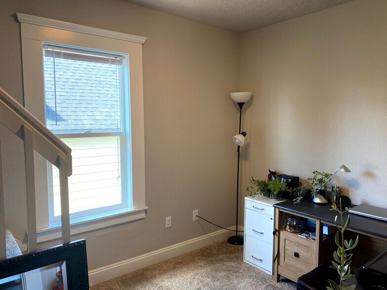 Bonus room 1 - 1812 S L St