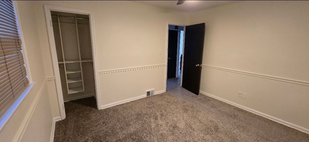 Building Photo - 18433 Fox