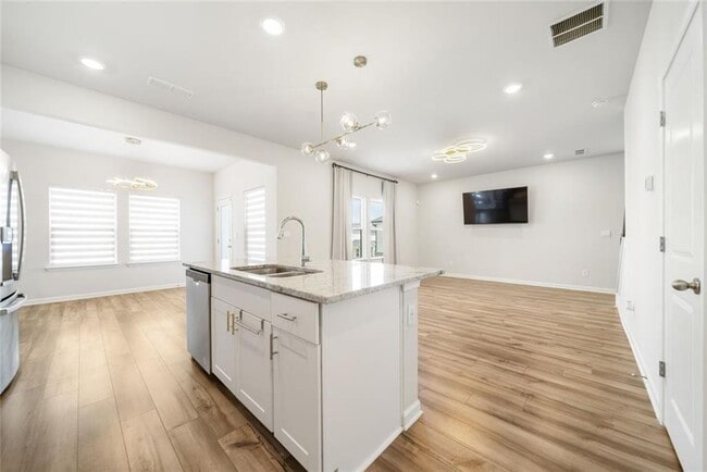 Building Photo - 1510 Lyon Wy Dr