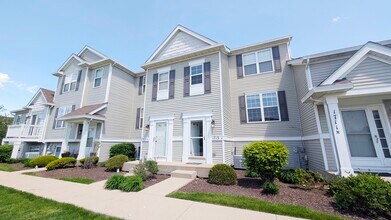Building Photo - 1713 Fieldstone Dr N