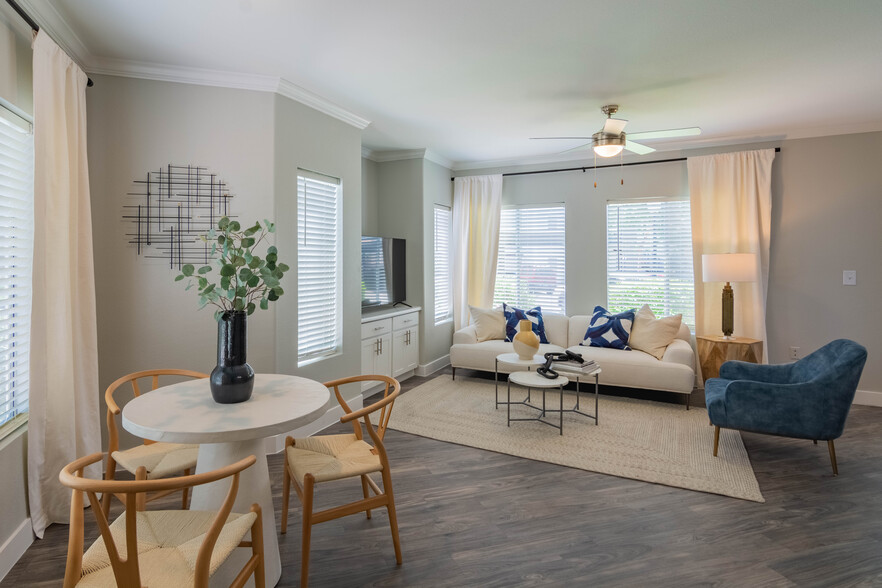 Allegro Apartments - 4411 E Chandler Blvd Phoenix AZ 85048 | Apartment ...