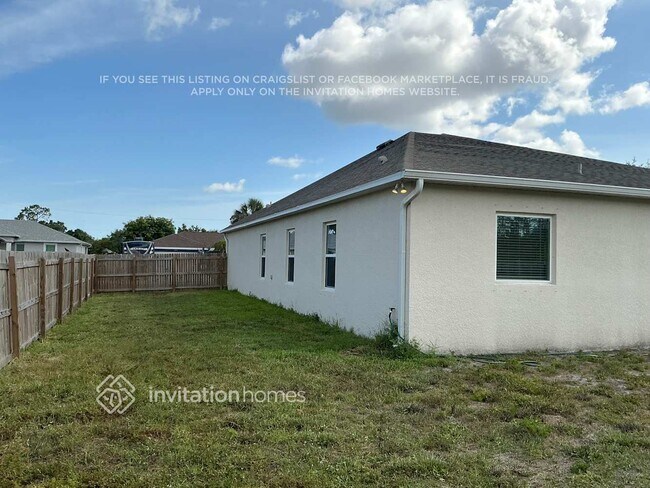 Building Photo - 23450 Moreland Ave