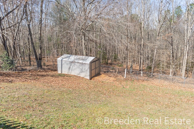 Building Photo - 220 Sequoyah Cir