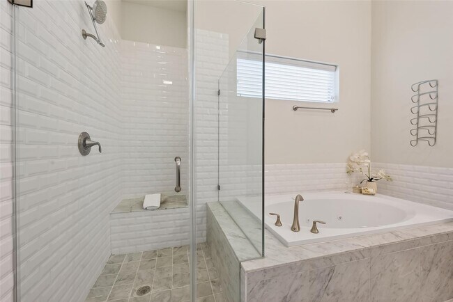 Building Photo - 1508 Beall St