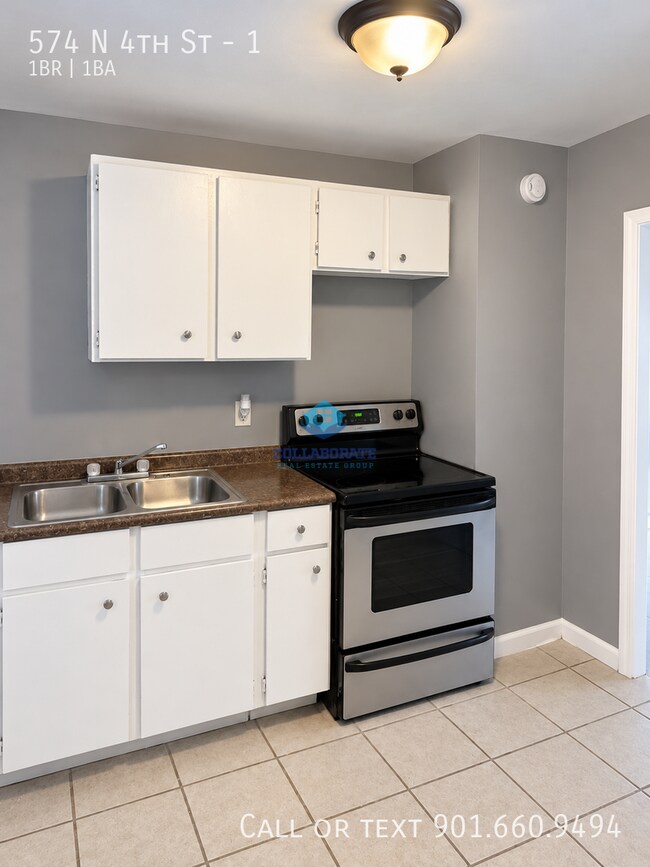 Building Photo - 574 N 4th St