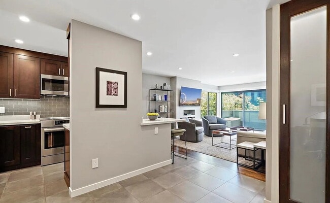 Building Photo - BEST DEAL IN DIAMOND HEIGHTS! Remodeled in...