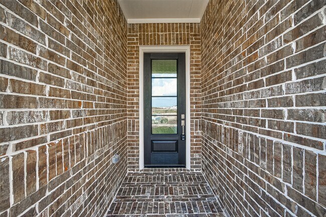 Building Photo - 11119 Poplar Tree Dr